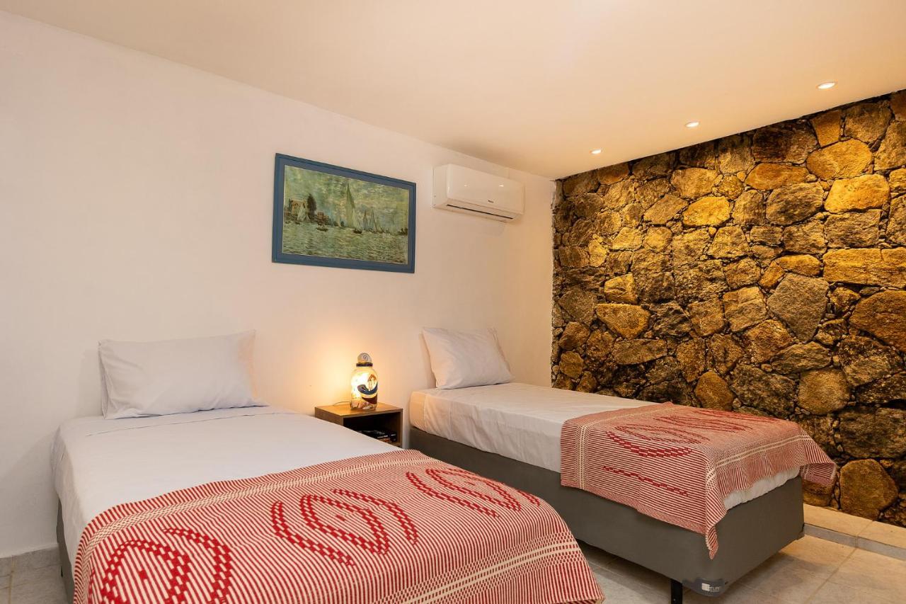 לינה וארוחת בוקר אנגרה דוס רייס Casa Amarela מראה חיצוני תמונה